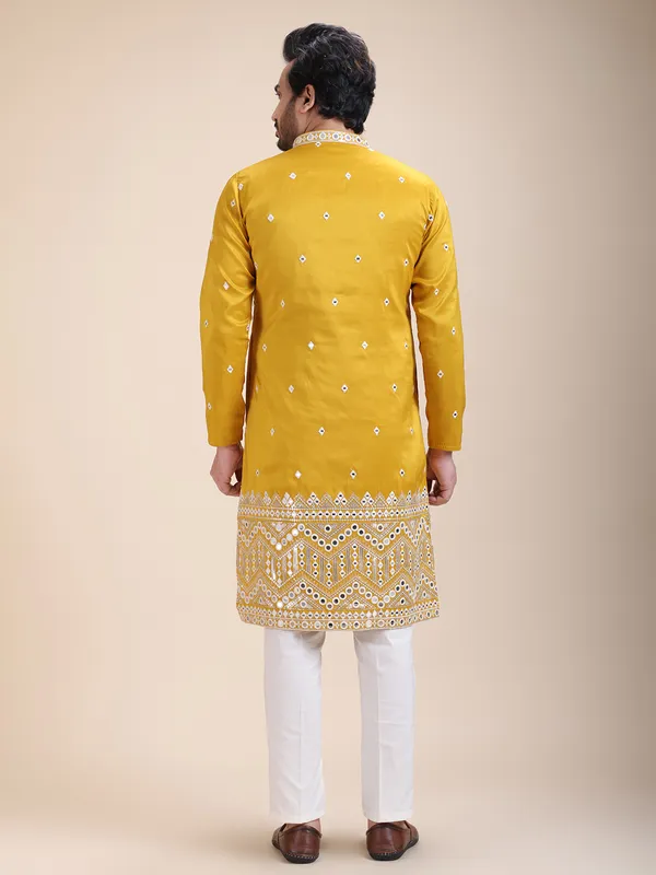 Ethnic_Embroidery_Mirrorwork_Men_Full_Sleeves_Kurtas