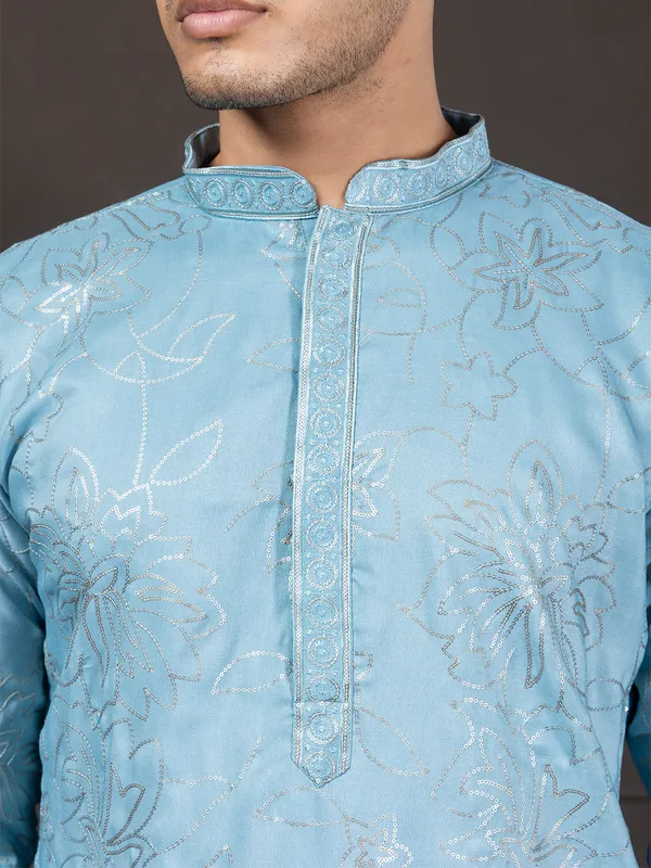 Abstract_Sequence_Embroidery_Kurta