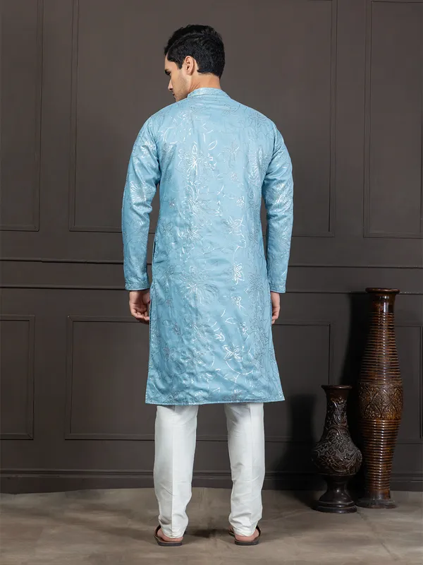 Abstract_Sequence_Embroidery_Kurta