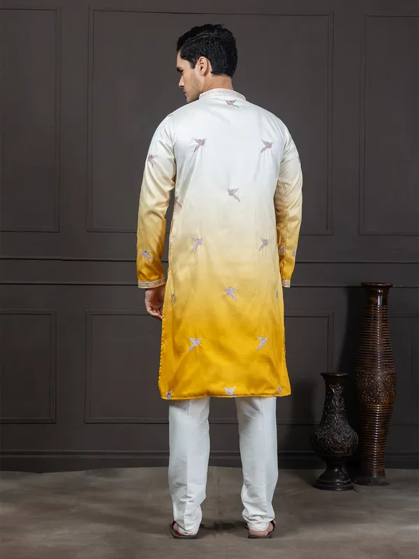 Ethnic_Motif_Embroidery_Kurta