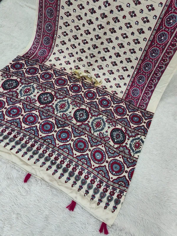 Cream_Satin_Silk_Printed_Saree_For_Women