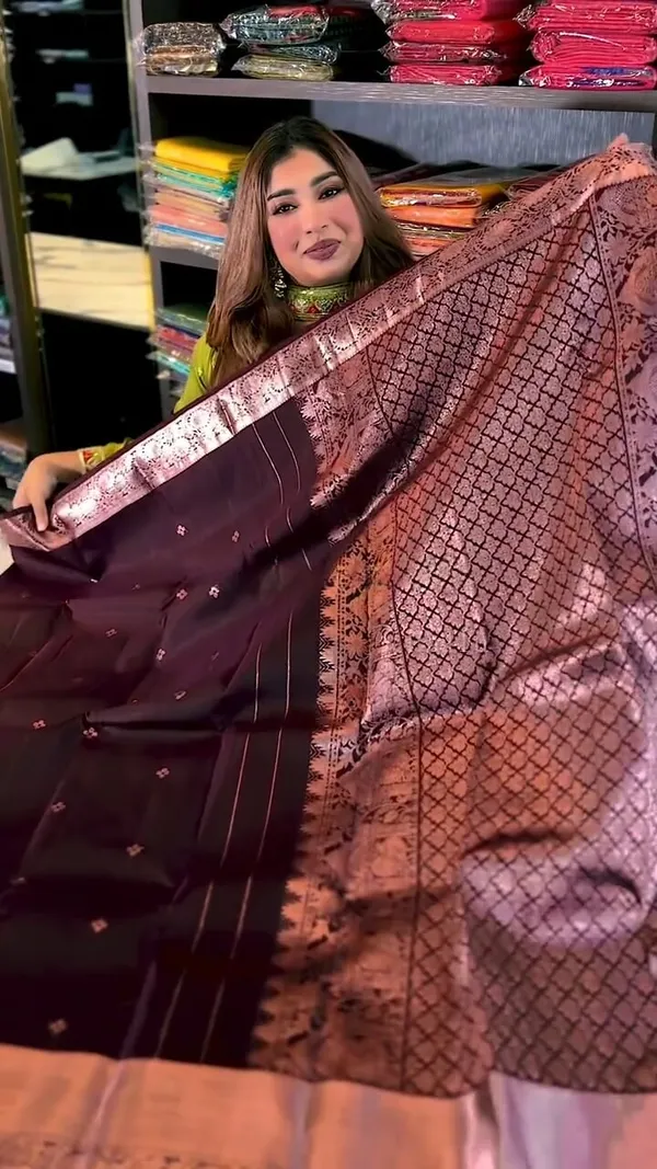 Maroon_Banarasi_Soft_Silk_Woven_Traditional_Saree_For_Women