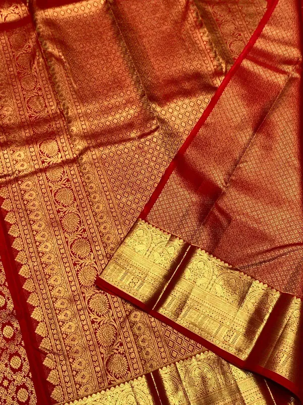 Red_Banarasi_Soft_Silk_Brocade_Traditional_Saree_For_Women