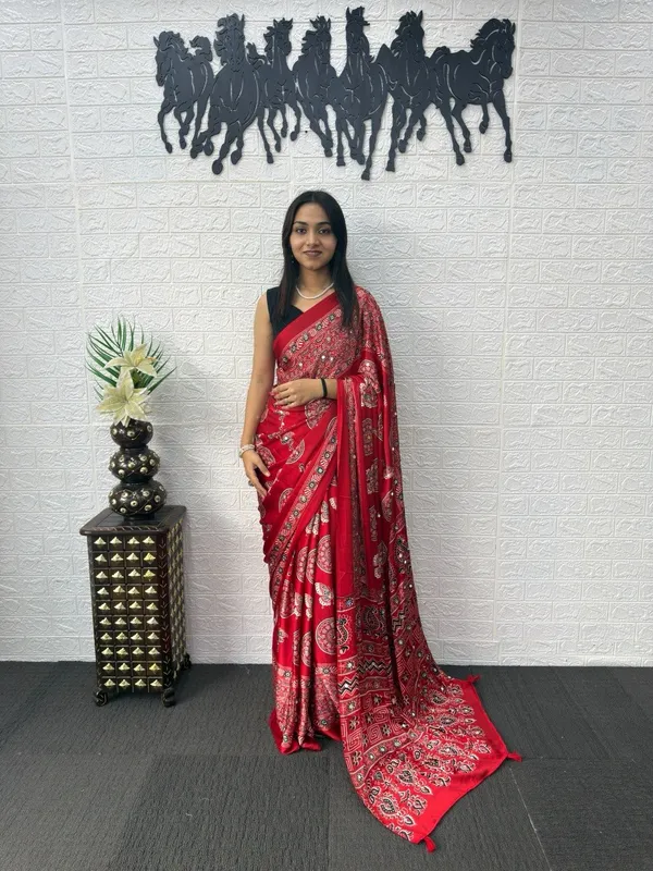 Red_Satin_Silk_Printed_Saree_For_Women