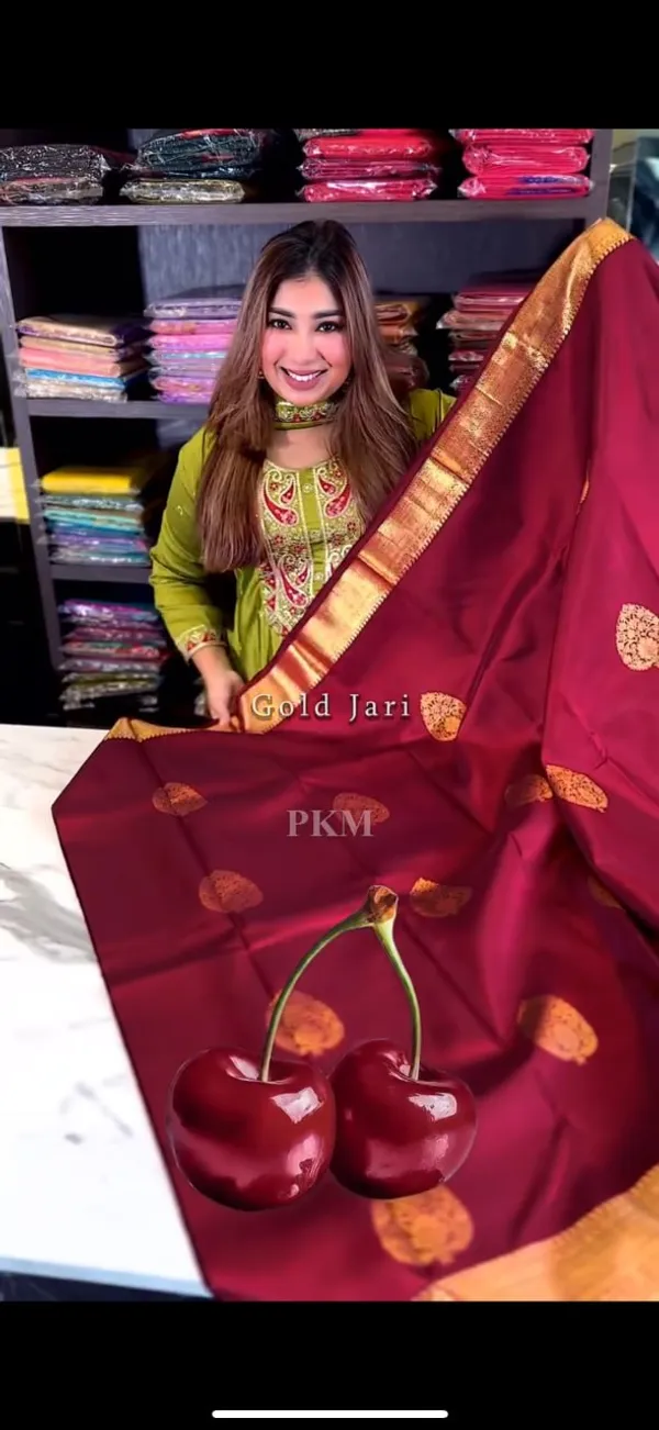 Maroon_Banarasi_Soft_Silk_Gold_Zari_Woven_Saree_For_Women
