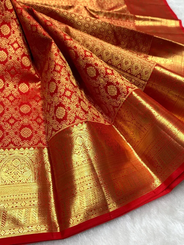 Red_Banarasi_Soft_Silk_Brocade_Traditional_Saree_For_Women