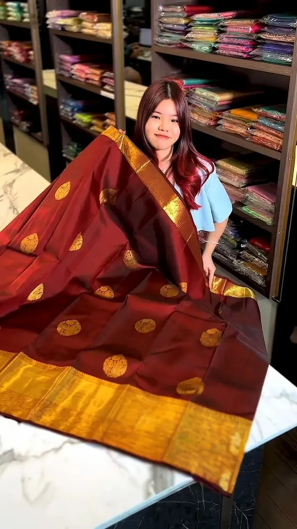 Maroon_Banarasi_Soft_Silk_Woven_Brocade_Saree_For_Women