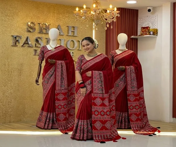 Red_Satin_Silk_Mirror_Work_Printed_Saree_For_Women