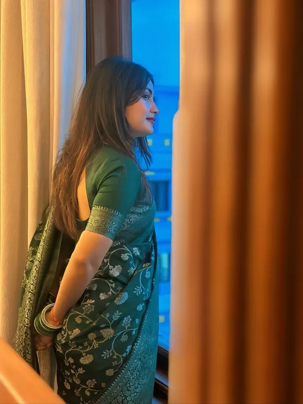 Green_Floral_Patterned_Saree_for_Women