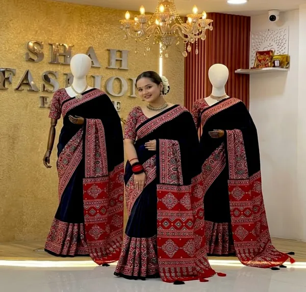 Red_Black_Satin_Silk_Mirror_Work_Printed_Saree_For_Women