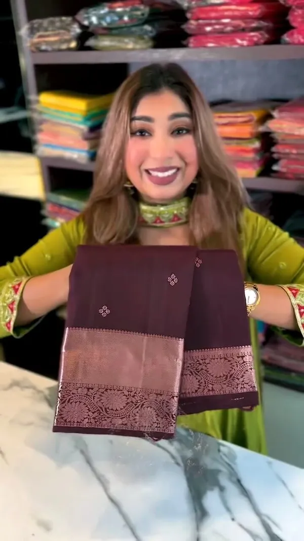 Maroon_Banarasi_Soft_Silk_Woven_Traditional_Saree_For_Women