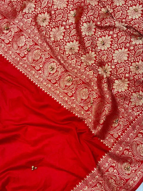 Red_Cotton_Silk_Zari_Woven_Saree_For_Women