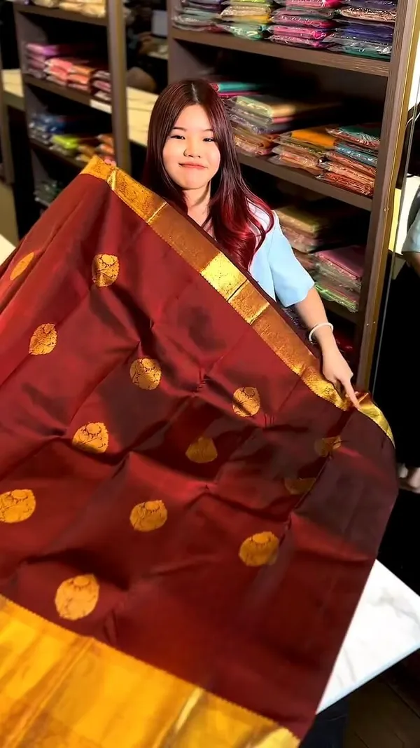 Maroon_Banarasi_Soft_Silk_Woven_Brocade_Saree_For_Women
