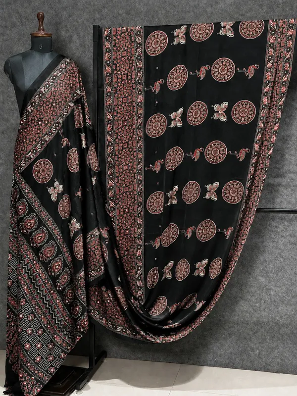 Black_Satin_Silk_Printed_Saree_For_Women