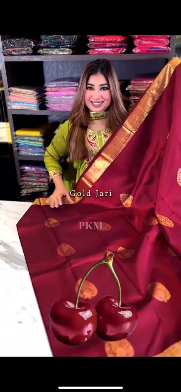 Maroon_Banarasi_Soft_Silk_Gold_Zari_Woven_Saree_For_Women
