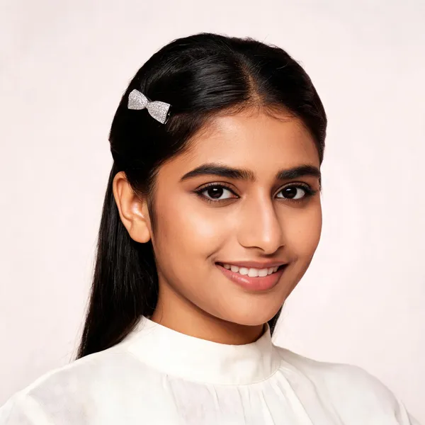 Mini_Bow_Silver_Hairclip_For_Women
