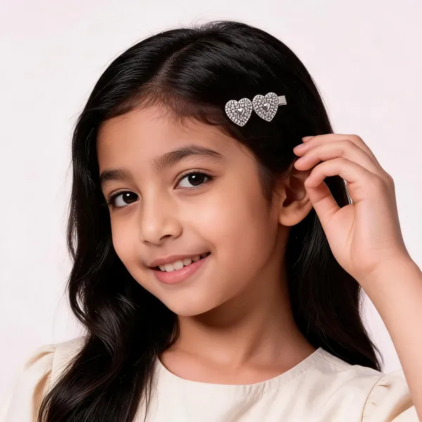 Sparkling_Trio_Crystal_Heart_Alligator_Hair_Clip