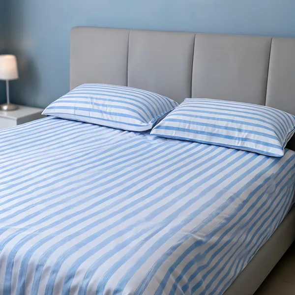 Blue_&_White_Fine_Cotton_King_Size_Bedlinen_For_Home_&_Decor