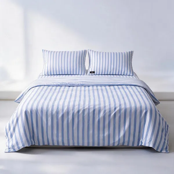 Blue_&_White_Fine_Cotton_King_Size_Bedlinen_For_Home_&_Decor