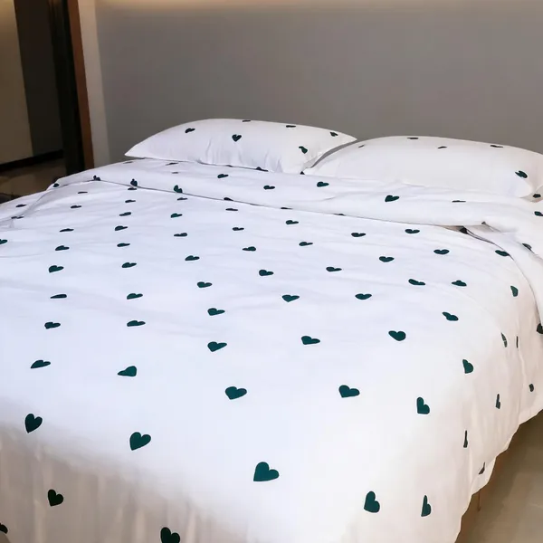 Blue_&_White_Fine_Cotton_King_Size_Bedlinen_For_Home_&_Decor