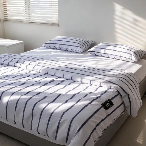 Blue_&_White_Fine_Cotton_King_Size_Bedlinen_For_Home_&_Decor