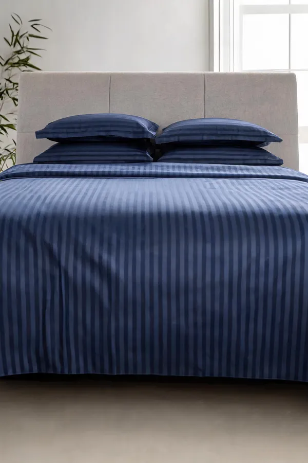 Navy_Blue_Fine_Cotton_King_Size_Bedlinen_For_Home_&_Decor