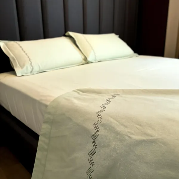 Mint_Green_Fine_Cotton_King_Size_Bedlinen_For_Home_&_Decor