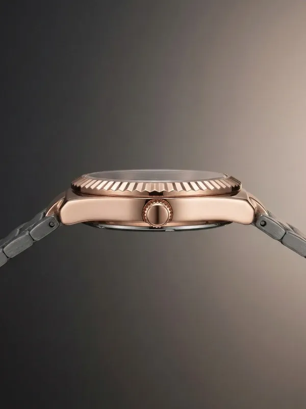 Rose_Gold_Metal_Analog_Watch_for_Adults