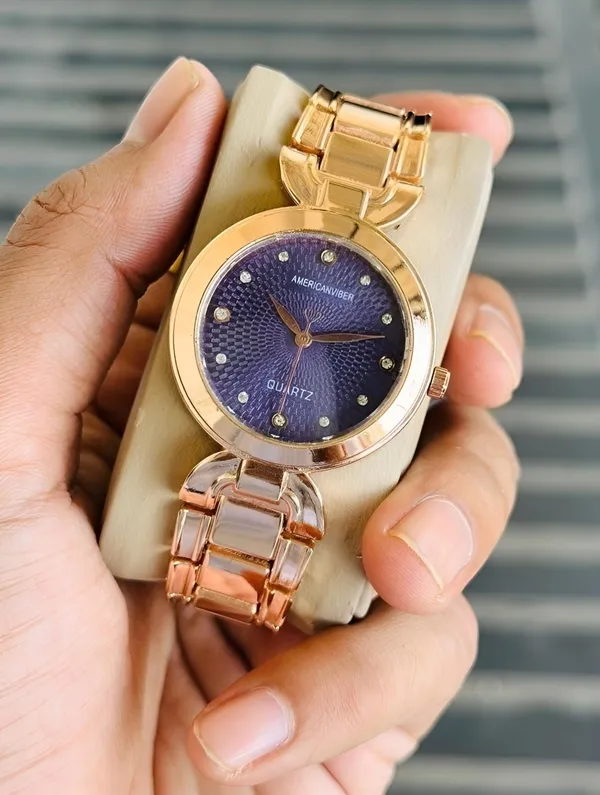 Rose_Gold_Metal_Bracelet_Quartz_Watch_for_Women