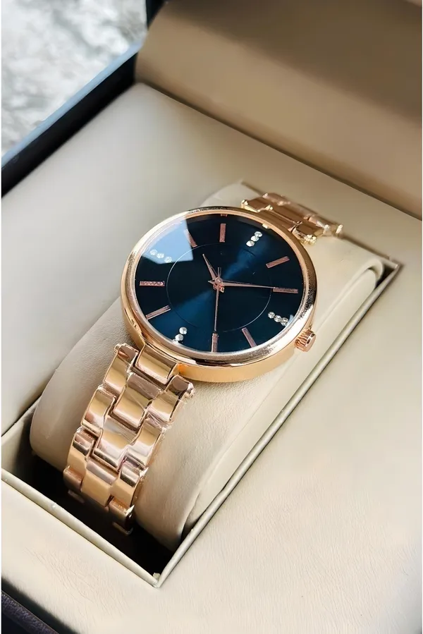 Gold_Tone_Metal_Analog_Watch_for_Women