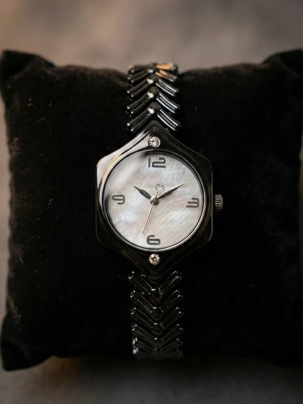Black_Metal_Link_Strap_Analog_Watch_for_Adults