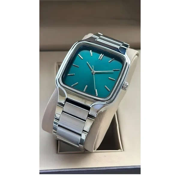 Silver_Metal_Square_Dial_Wrist_Watch