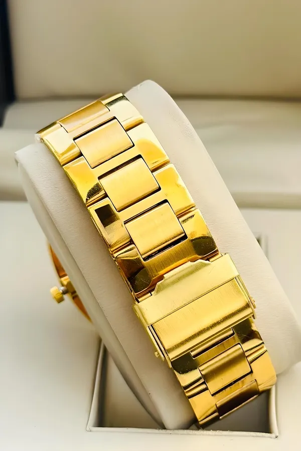 Gold_Tone_Metal_Analog_Watch_for_Men