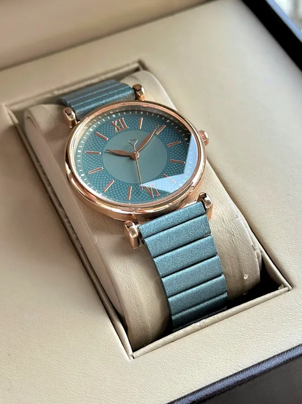 Blue_Metal_Analog_Watch_for_Women