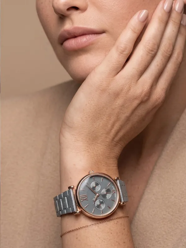 Grey_Stainless_Steel_Analog_Watch_for_Women