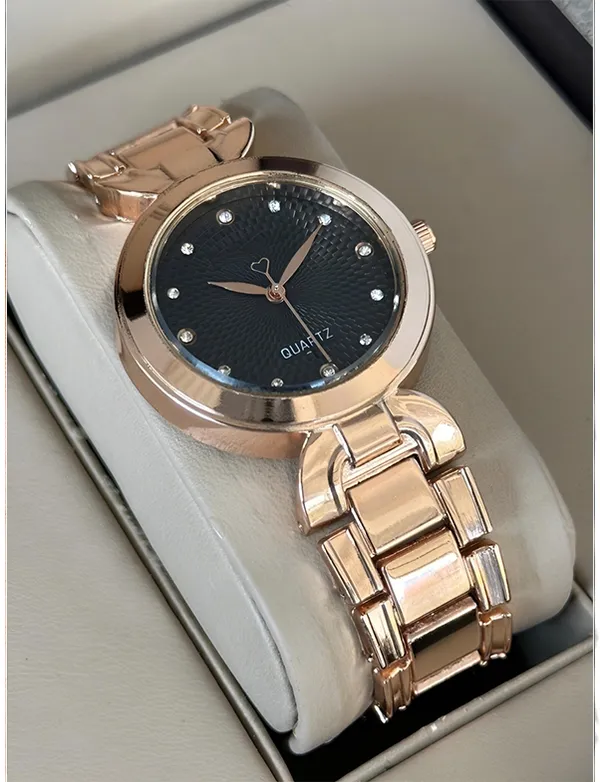 Rose_Gold_Analog_Quartz_Watch_for_Women
