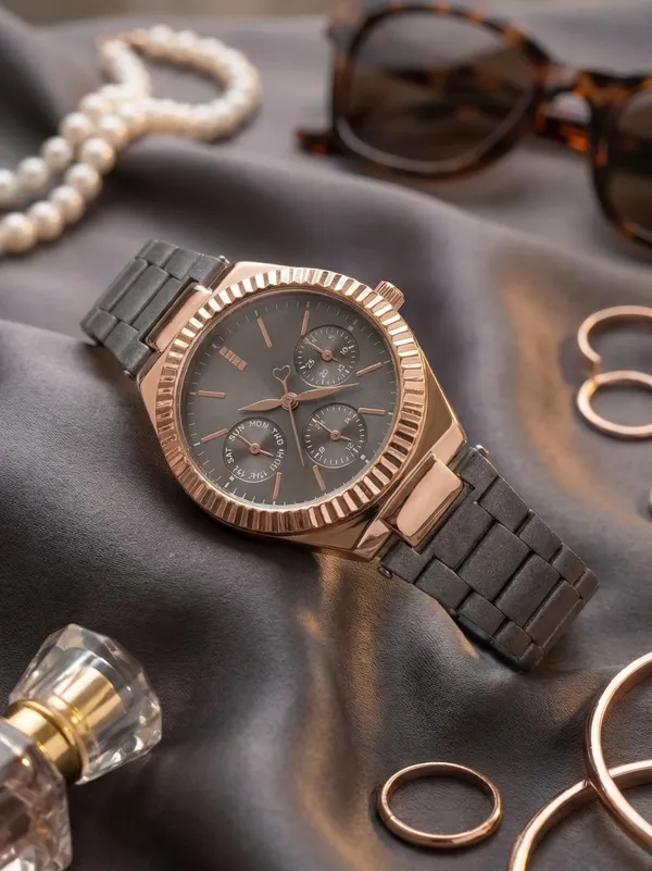 Rose_Gold_Metal_Analog_Watch_for_Adults