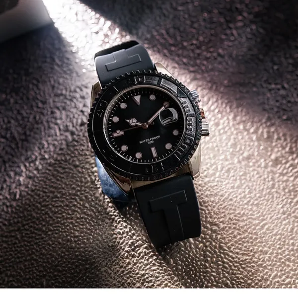 Navy_Silicone_Analog_Watch_for_Men