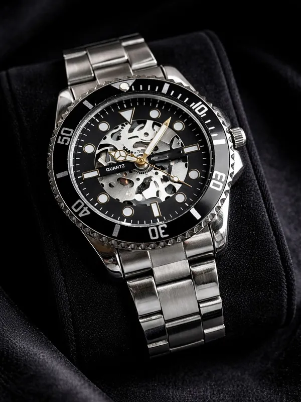 Silver_Metal_Skeleton_Dial_Analog_Watch_for_Men
