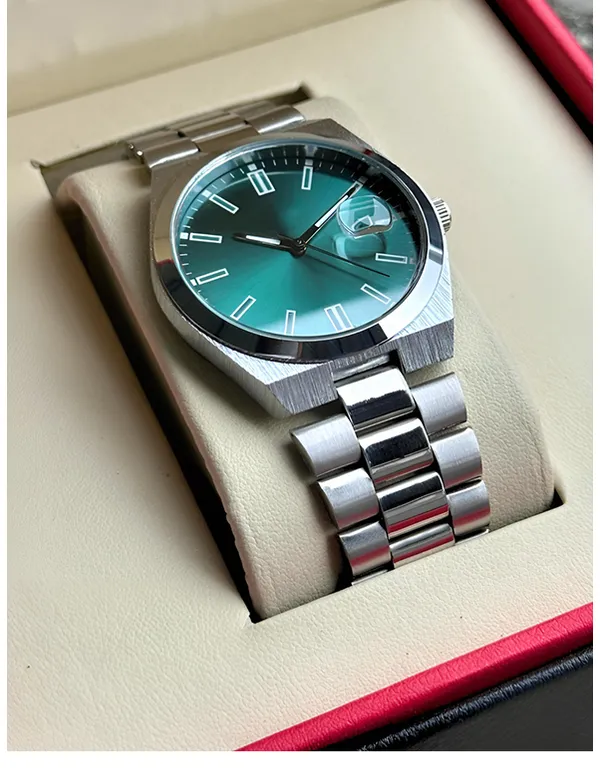 Silver_Metal_Bracelet_Analog_Watch_for_Men