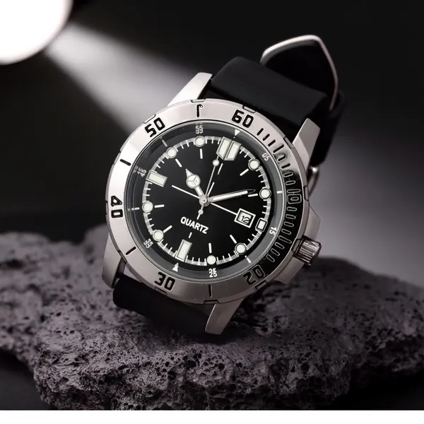 Black_Strap_Analog_Quartz_Watch_for_Men