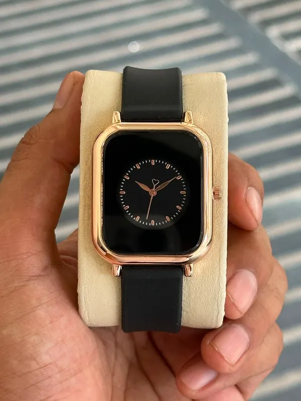 Rose_Gold_Black_Strap_Analog_Watch_for_Women