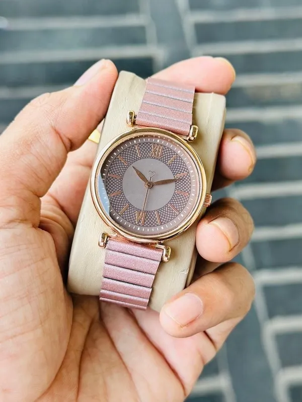 Pink_Metal_Analog_Watch_for_Women