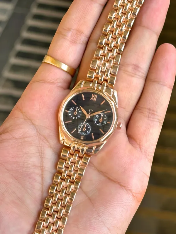 Rose_Gold_Metal_Bracelet_Watch_for_Women