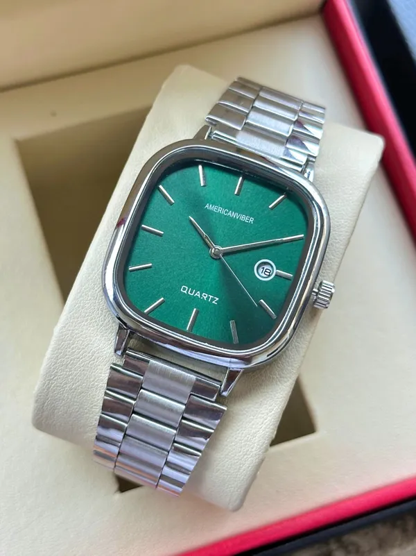 Green_Stainless_Steel_Quartz_Watch_for_Unisex