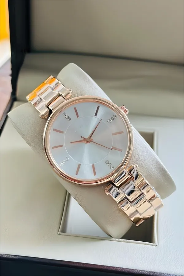 Rose_Gold_Tone_Metal_Analog_Watch_for_Women