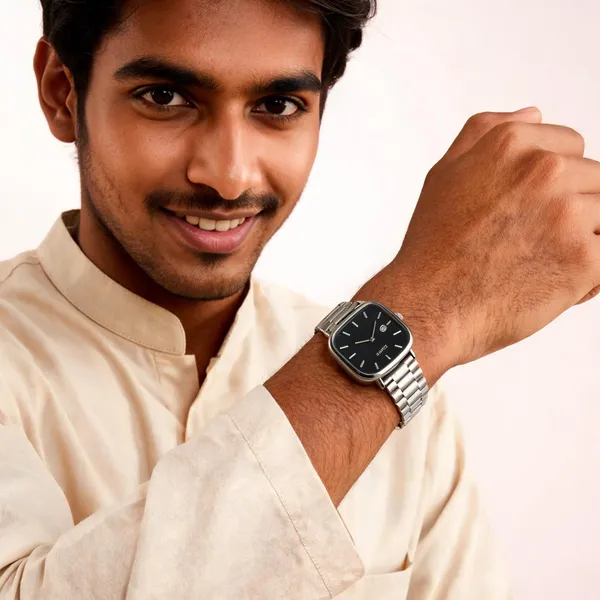 Silver_Metal_Bracelet_Quartz_Watch_With_Black_Square_Dial
