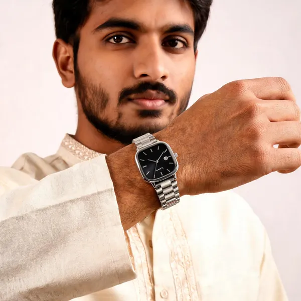 Silver_Metal_Bracelet_Quartz_Watch_With_Black_Square_Dial