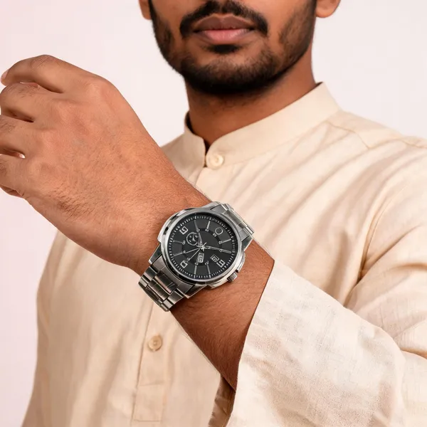 Silver_Stainless_Steel_Black_Dial_Bracelet_Analog_Watch_For_Men