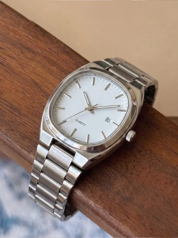 Silver_Metal_Analog_Watch_for_Men